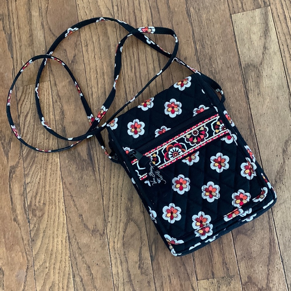 Vera Bradley mini crossbody bag great condition